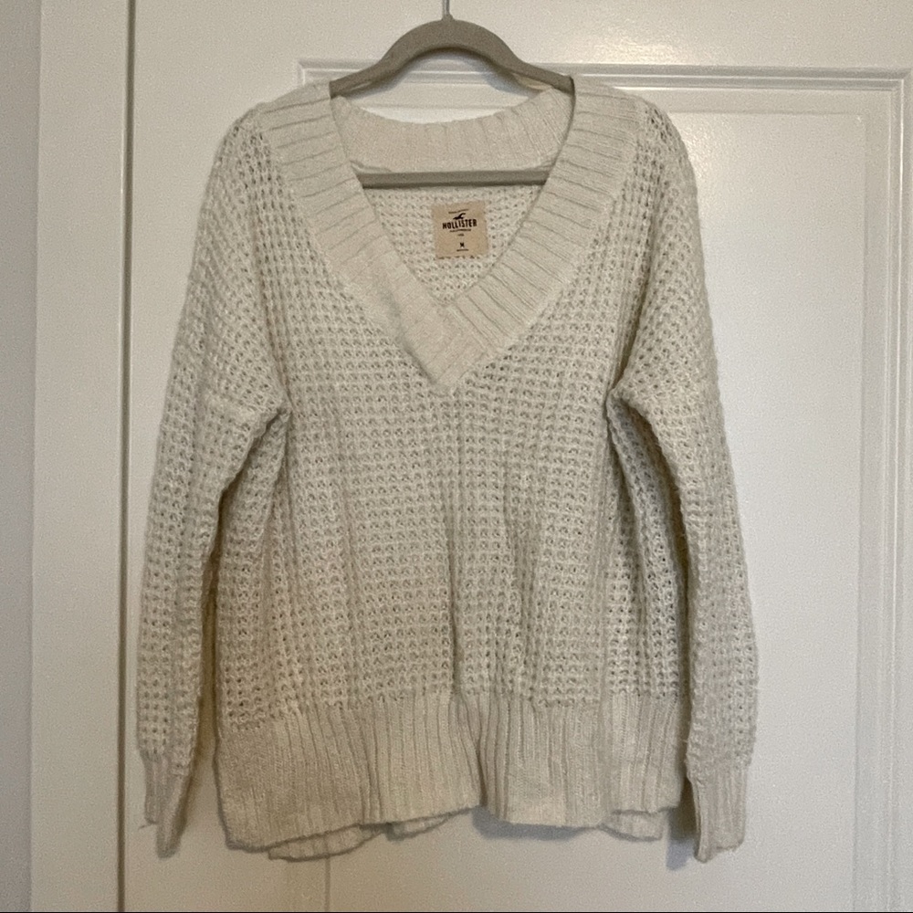 Hollister Oversized White/Ivory Open Knit V-Neck Sweater Size M